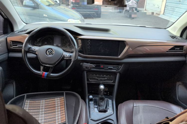 Used Volkswagen Tharu 2021 280TSI Two-Wheel-Drive Luxury Edition Center Console