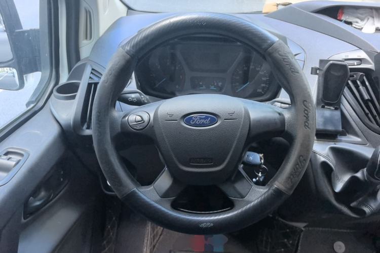 Used Ford Transit 2019 2.0T Diesel Business & Travel Mid-Drive Mid-Roof 7-Seater China VI Standard