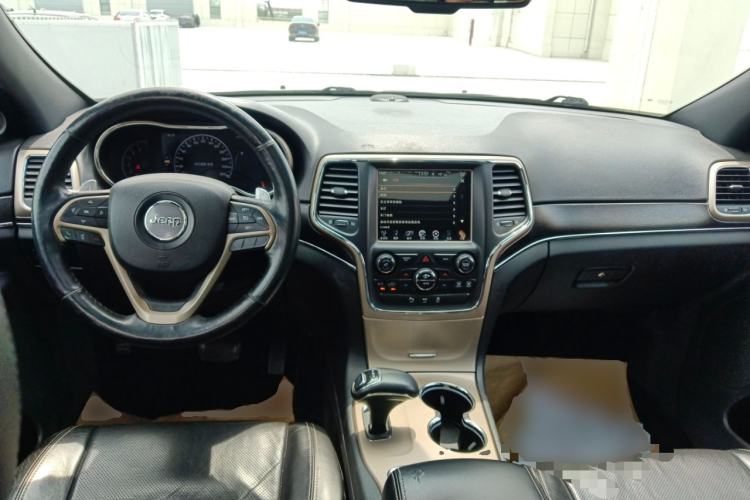Used Jeep Grand Cherokee 2014 3.6L Elite Navigation Edition Center Console