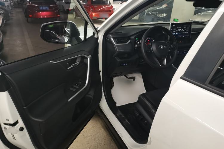 Used Toyota Wildlander 2021 2.0L CVT Two-Wheel Drive Luxury Edition
