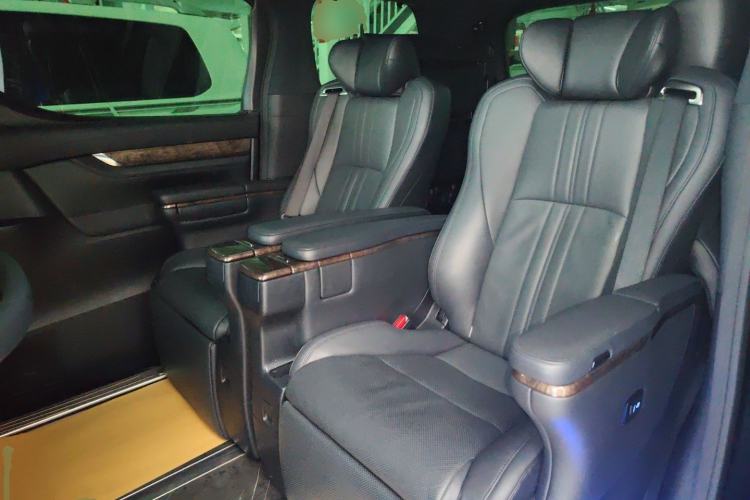 Used Toyota Alphard 2021 Dual-Engine 2.5L Prestige Edition