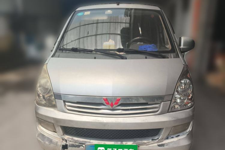 Used Wuling Rongguang 2014 1.5L S Standard Version Front