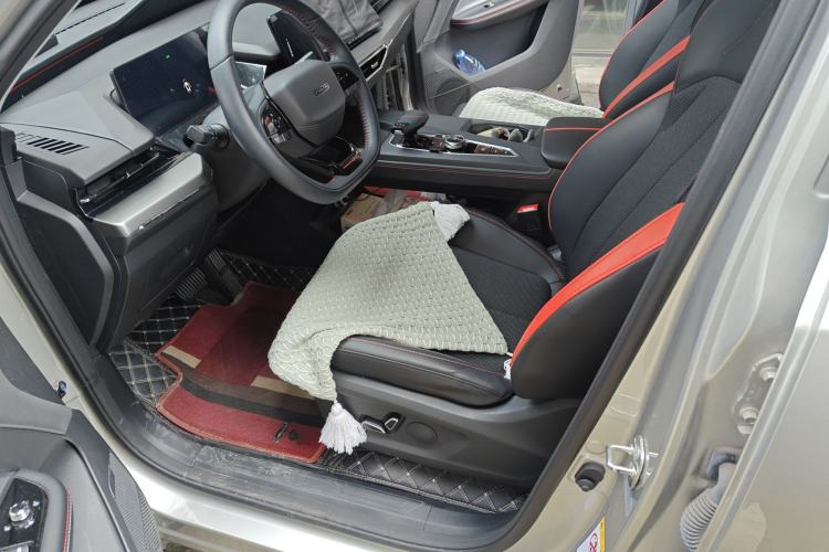 Used CHANGAN OSHAN Z6 2022 Blue Whale 1.5T DCT Luxury Model Left Front Seat