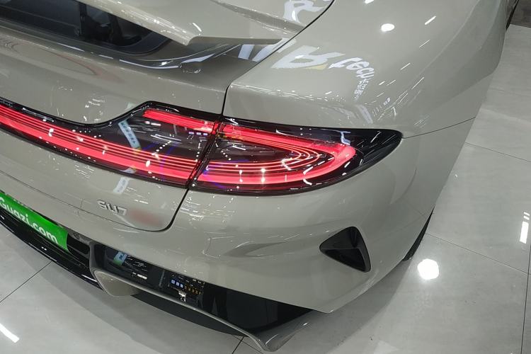 Used Xiaomi Auto SU7 2024 Four-Wheel Drive Ultra-Long Range Advanced Intelligent Driving Max Edition
