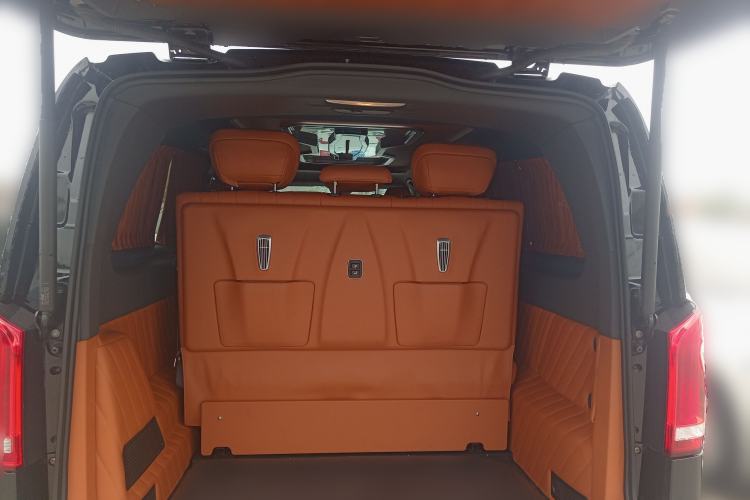 Used Mercedes-Benz Vito 2023 2.0T Business Version 7 Seats Trunk