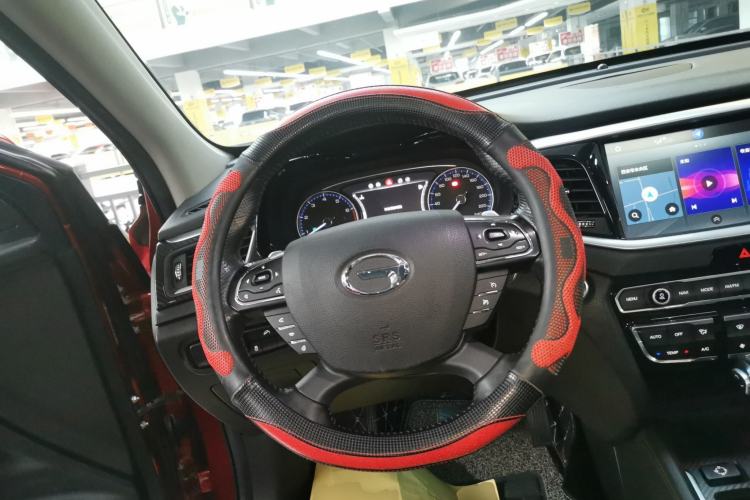 Used GAC Trumpchi GS7 2017 320T Two-Wheel-Drive Luxury Smart Connectivity Model Steering Wheel