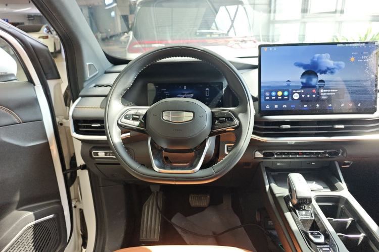 Used Geely Auto Haoyue L 2024 2.0T DCT Flagship Version
