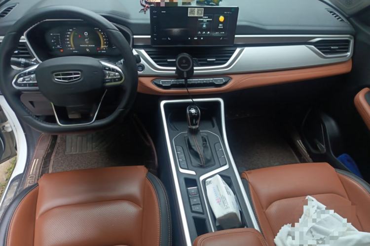 Used Geely Auto Vision X6 2020 1.4T CVT Asian Games Edition Center Console