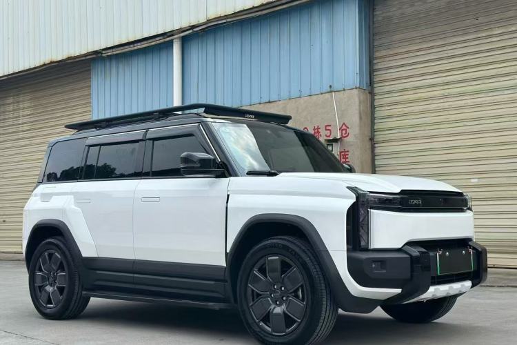 Used iCAR 03T 2024 520km Two-Wheel Drive Long-Range Version Front Right 45 Deg