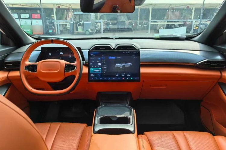 Used Dongfeng Aeolus L7 New Energy 2024 205 Plus Interior 2