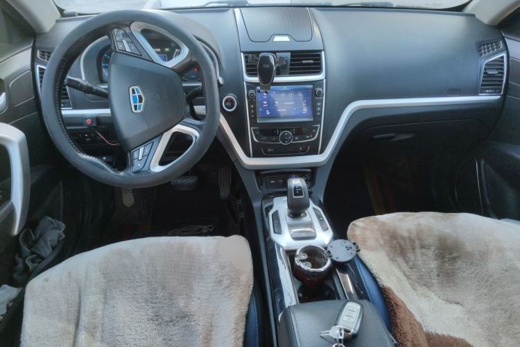 Used Geely Auto Emgrand New Energy 2016 EV Elite Model Center Console