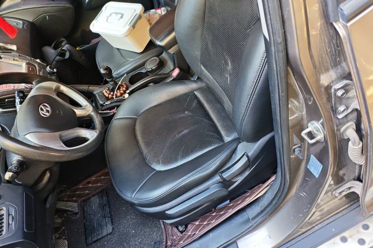 Used Hyundai ix35 2012 2.0L Manual Two-Wheel Drive New Edition GL Left Front Seat