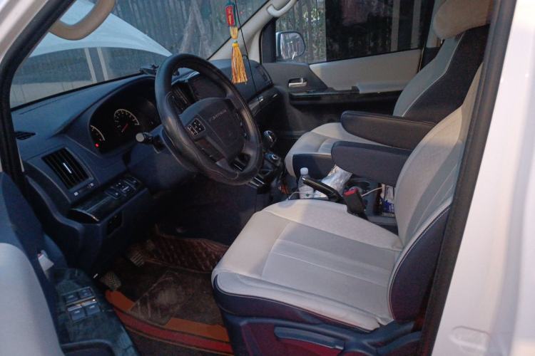 Used FORTHING Lingzhi PLUS 2024 1.5T Manual Luxury 9-Seater
