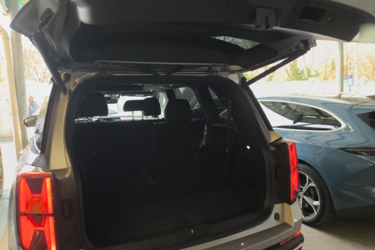 Used GAC Trumpchi GS8 2022 Linghang Series 2.0 TGDI Two-Wheel-Drive Luxury Smart Connectivity Version (7 Seats) Trunk