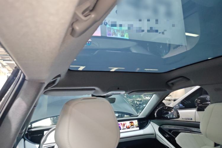 Used VOYAH FREE 2025 318 259 km All-Wheel-Drive Exploration Edition
