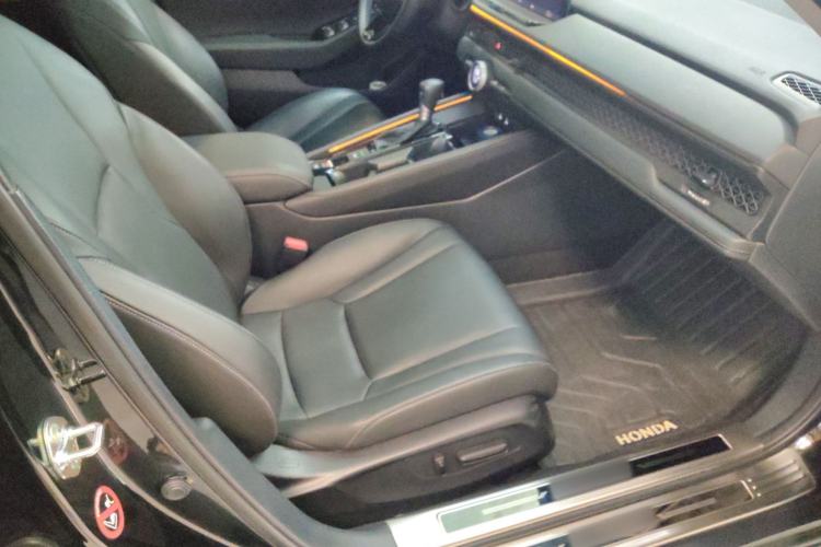 Used Honda Accord 2024 260TURBO Luxury Edition Right Front Seat