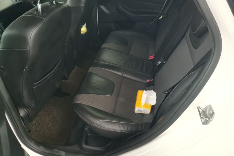 Used Ford Focus 2012 Sedan 1.6L Automatic Fashion Edition