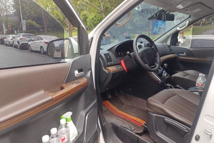 Used FORTHING Lingzhi PLUS 2021 2.0L Manual Standard Version CNG 7 Seats
