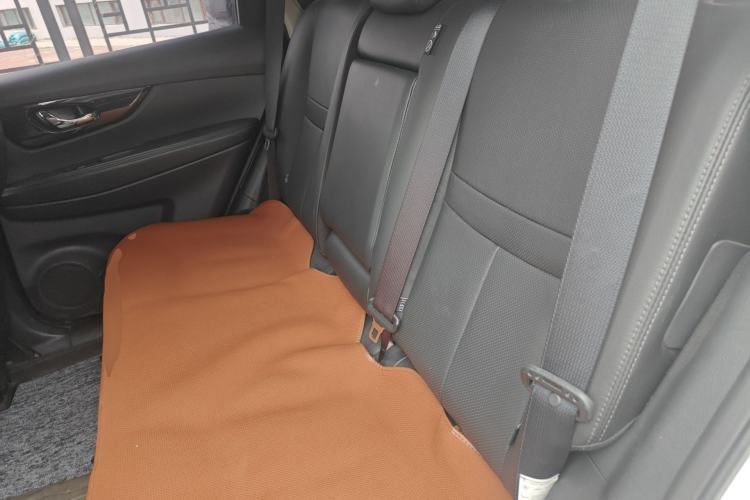 Used Nissan X-Trail 2019 2.5L CVT Smart Connect Luxury Edition 4WD Left Rear Seat