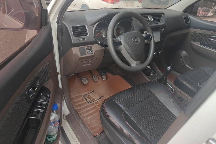 Used FAW Senya S80 2015 1.3L Manual 7-Seater Standard Edition
