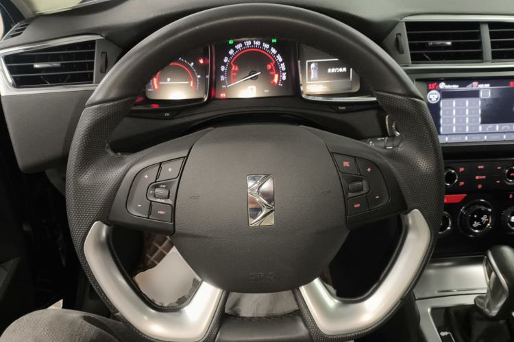 Used DS 6 2016 1.6T Luxury Edition THP160 Steering Wheel