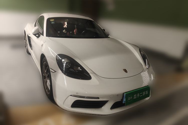 Used Porsche 718 2018 Cayman 2.0T Front Right 45 Deg