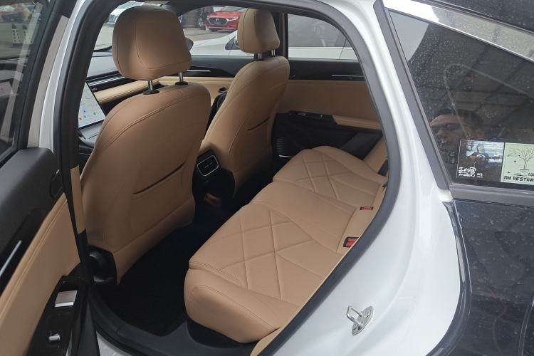 Used Geely Galaxy L6 2023 60km PLUS