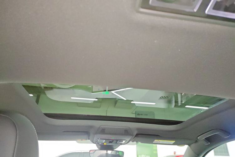 Used Volkswagen Golf 2025 300TSI R-Line
