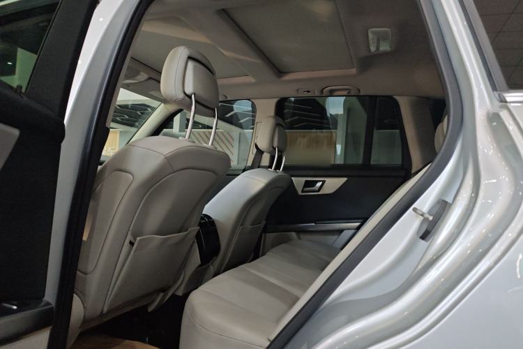 Used Mercedes-Benz GLK-Class 2013 GLK 300 4MATIC Dynamic Sunroof Model
