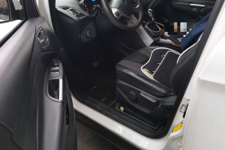 Used Ford Kuga 2013 1.6L GTDi Two-Wheel-Drive Trend Model