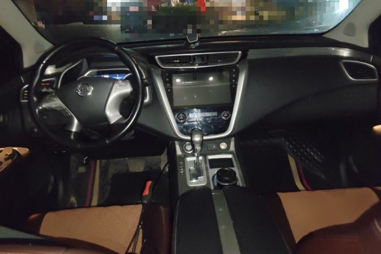 Used Nissan Murano 2021 2.5L XL Two-Wheel Drive Smart Connect Luxury Edition Center Console