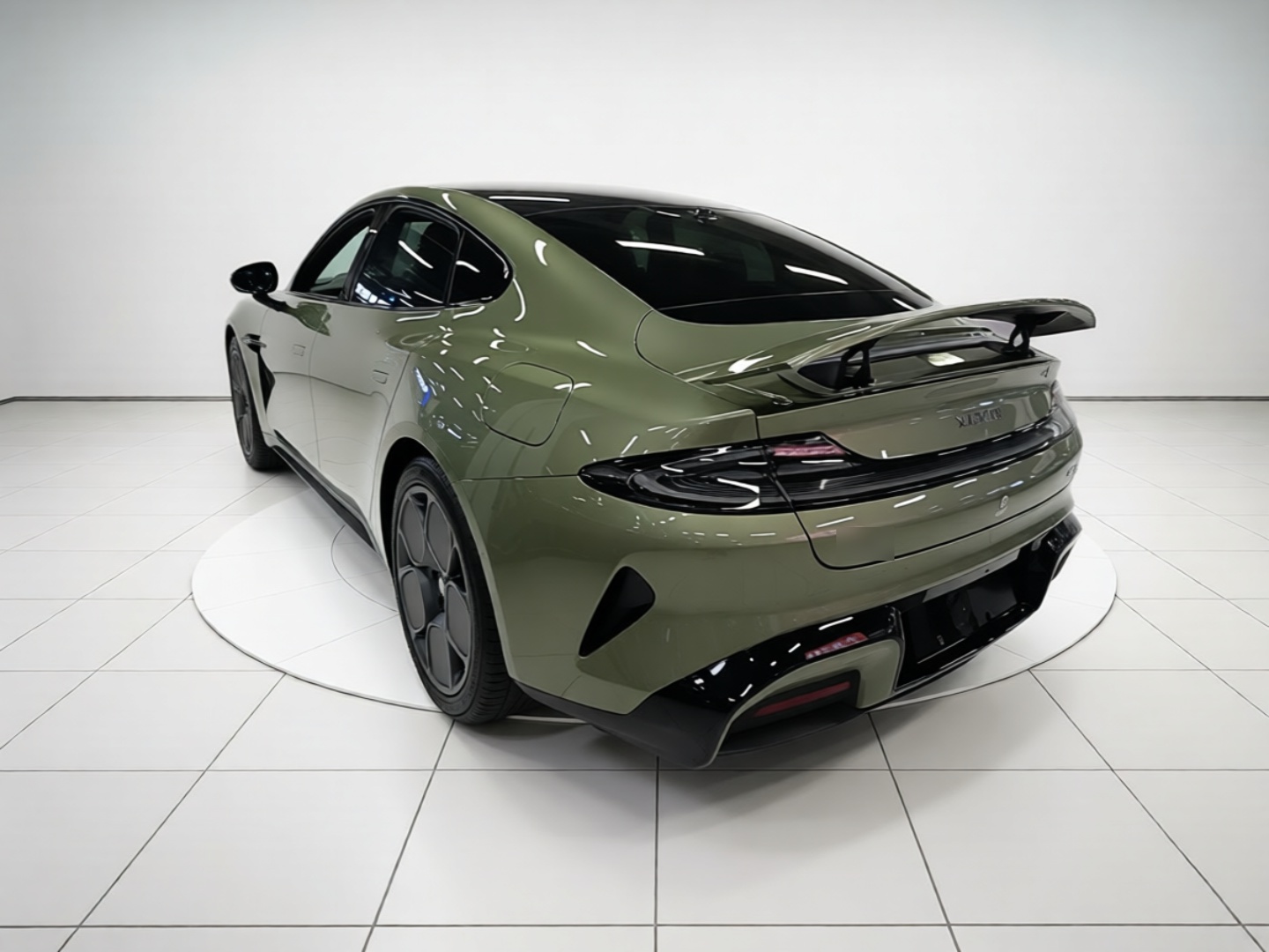 Xiaomi Auto SU7 2024 Four-Wheel Drive Ultra-Long Range Advanced Intelligent Driving Max Edition — снимка 4