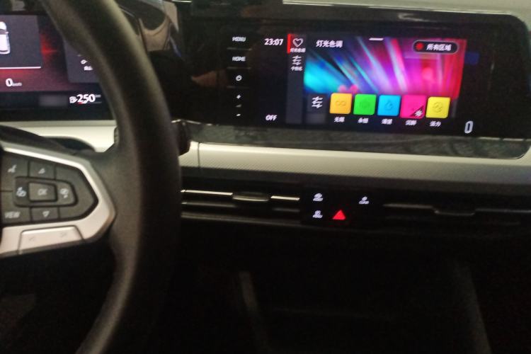 Used Volkswagen Golf 2021 280TSI DSG Pro Center Console