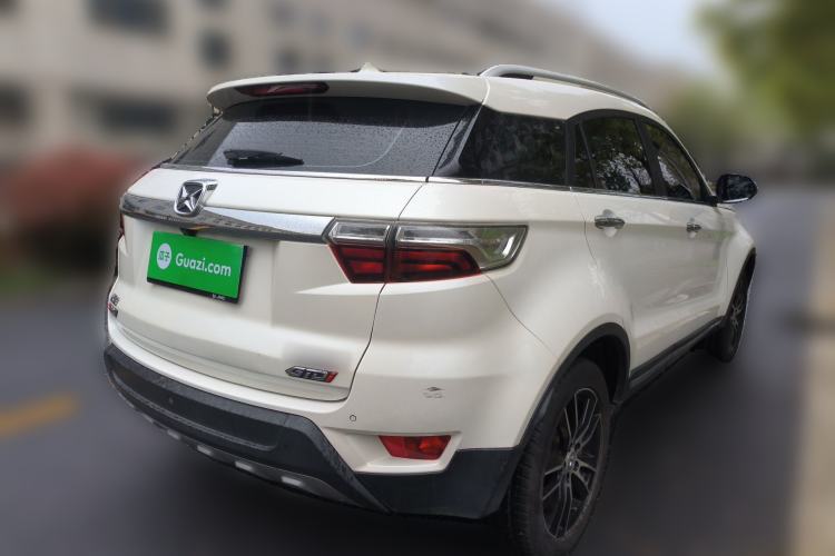 Used JMC Yusheng S330 2016 1.5L GTDi Automatic Two-Wheel Drive Flagship Edition Rear Right 45 Deg