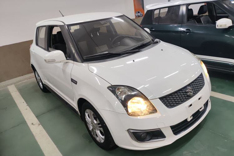 Used Suzuki Swift 2014 1.5L Automatic Fashion Edition Exterior 1