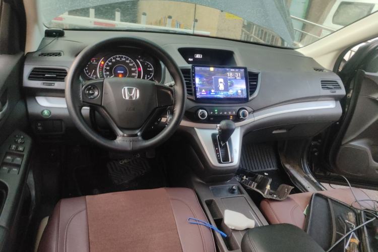 Used Honda CR-V 2012 2.0L two-wheel drive urban version
