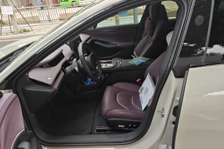 Used Xiaomi Auto SU7 2024 Rear-Drive Long-Range Intelligent Driving Version Left Front Seat