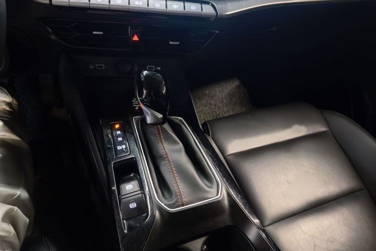 Used MG 5 2022 180 DVVT CVT Youth Style Edition Interior 7