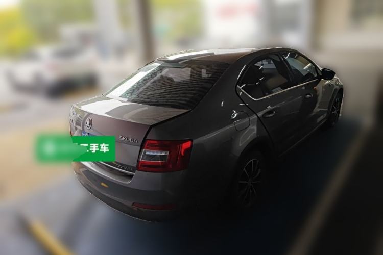 Used Skoda Octavia 2017 1.6L Automatic Chuanxing Edition Rear Right 45 Deg