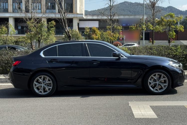 Used BMW i3 2025 eDrive 35 L
