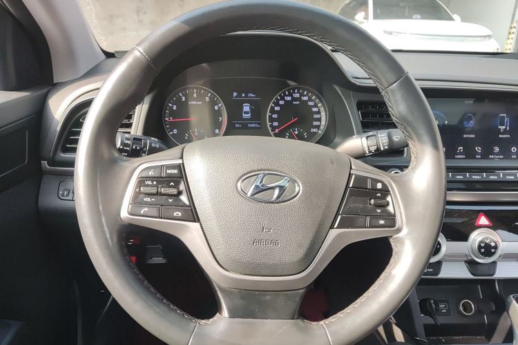 Used Hyundai Elantra (6th Generation / Lingdong) 2020 1.5L CVT Smart & Stylish – Elite Version Steering Wheel