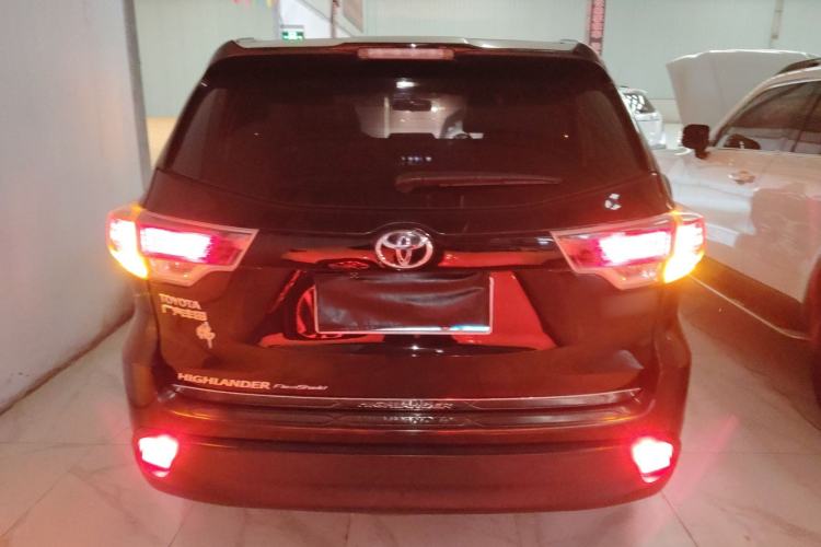 Used Toyota Highlander 2015 2.0T Two-Wheel Drive Elite Edition 5 Seats
