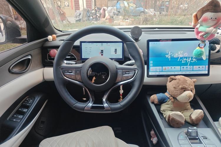 Used BYD Seal 06 New Energy 2025 DM-i Smart Drive 80KM Luxury Model Steering Wheel