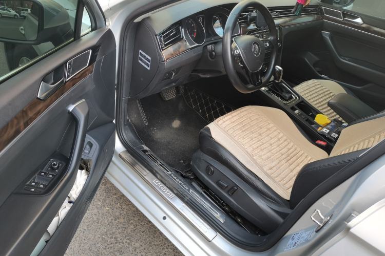 Used Volkswagen Magotan 2017 330TSI DSG Luxury Model Driver Seat