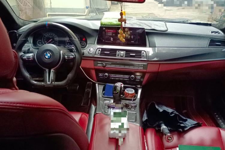 Used BMW 5 Series 2013 525Li Luxury Model Center Console