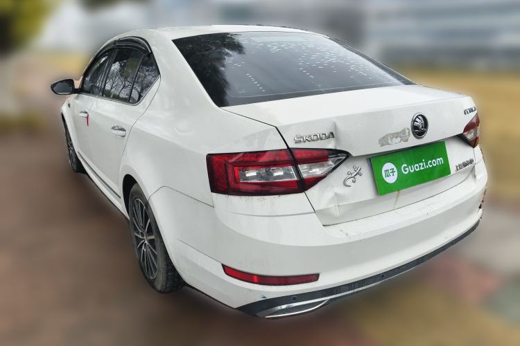 Used Skoda Octavia 2018 1.6L Automatic Luxury Edition
