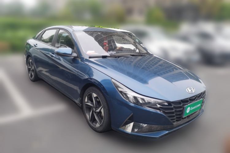 Used Hyundai Elantra 2021 1.5L CVT GLX Elite Edition Front Right 45 Deg