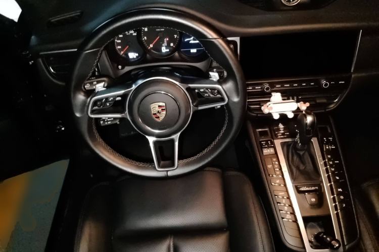 Used Porsche Macan 2021 Macan 2.0T
