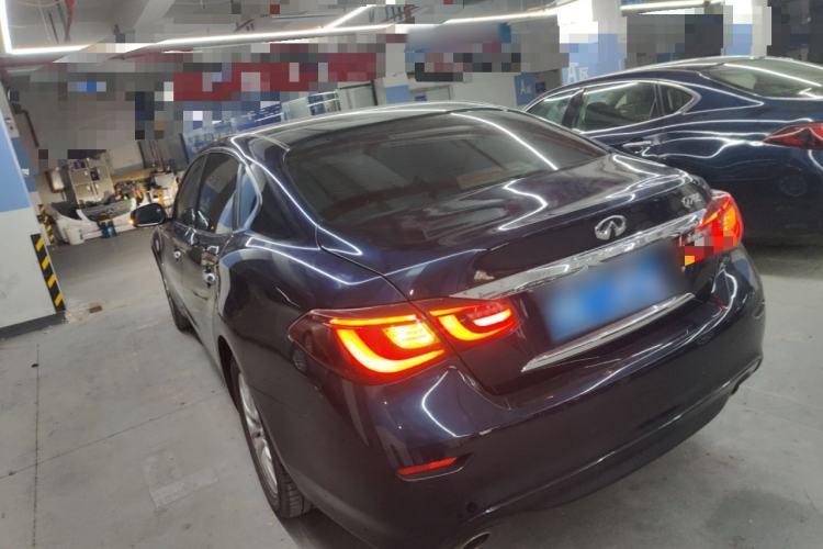 Used Infiniti Q70 2019 Q70L 2.0T Elite Plus Version
