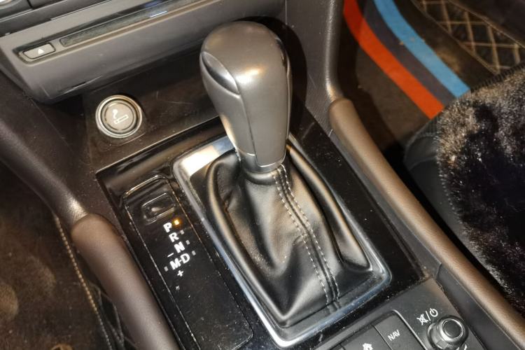 Used Mazda Mazda 3 Axela 2017 Hatchback 2.0L Automatic Sport Model China V Emission Standard